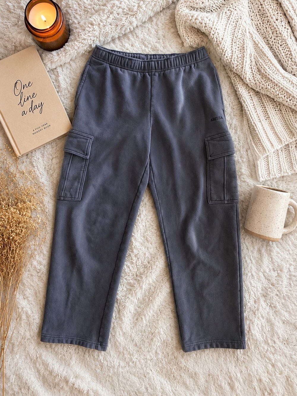 Aritzia Sweatfleece Mega Fit Cargo Sweatpants Gray Size Medium